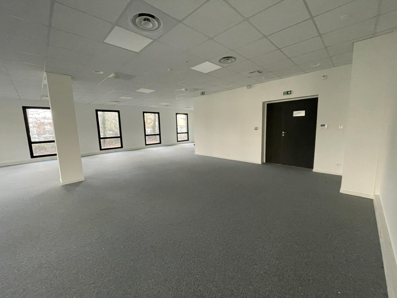Bureau Saint-Herblain 201m² Location bureau Saint-Herblain Loire-Atlantique OLBUR2112362 4